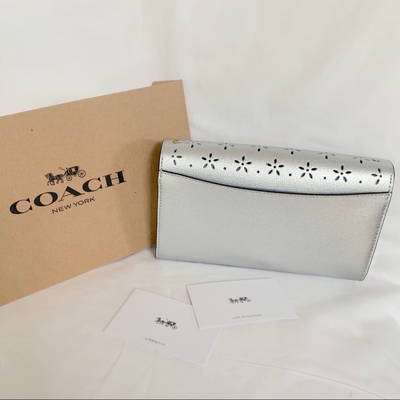 NWT COACH 3 in 1 leather perforated crossbody - Picture 4 of 7